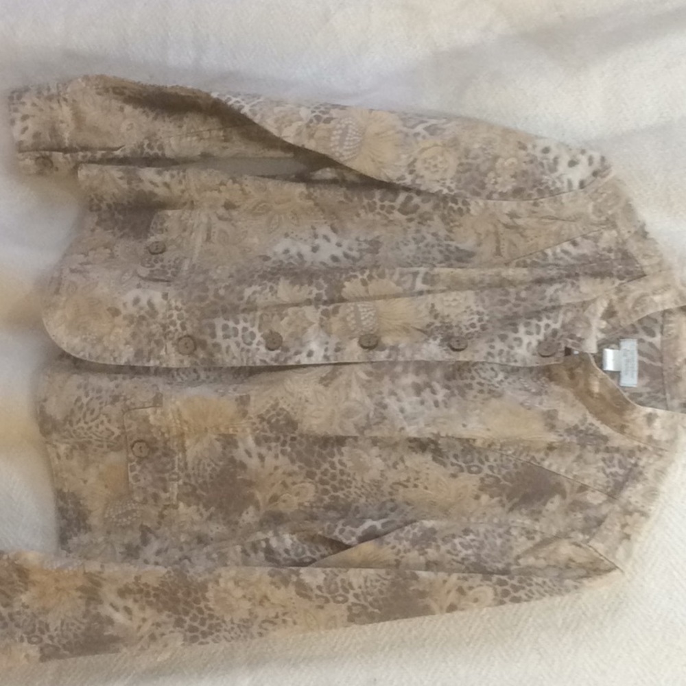Tan, natural color medium weight jacket.
